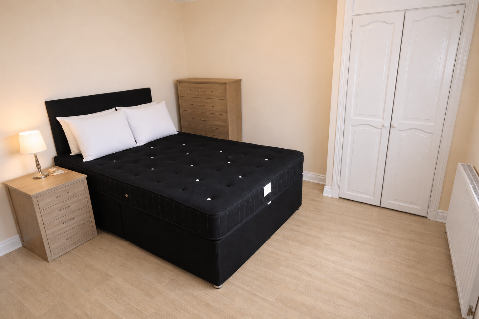 8 bed property in Woodville Road, Cardiff